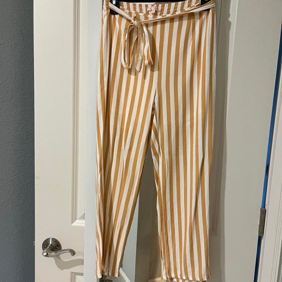 Two Piece Set - Picture 4 of 4